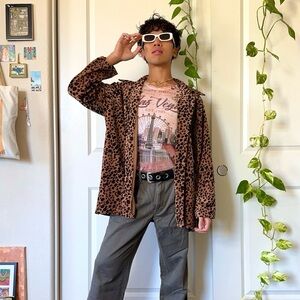 Vintage Leopard-Print LizSport Button-Up Top